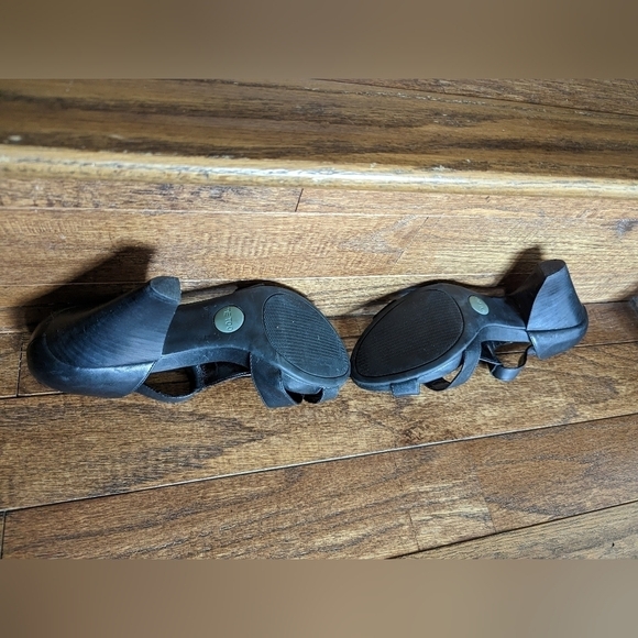 Black leather heels by Me Too, Danika woman's Size 7.5 - Picture 10 of 13